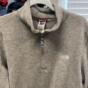 NorthFace 1/4 zip pullover